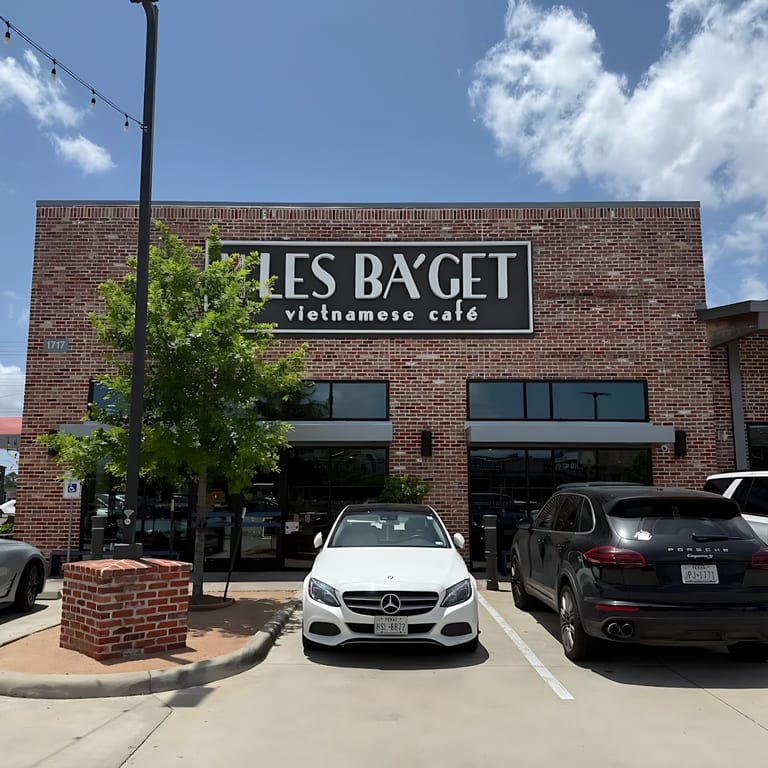 Welcome To LES BA'GET Vietnamese Cafe